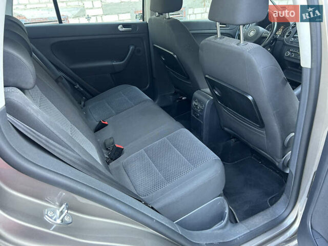 Коричневый Фольксваген Гольф Плюс, объемом двигателя 1.4 л и пробегом 192 тыс. км за 8500 $, фото 12 на Automoto.ua