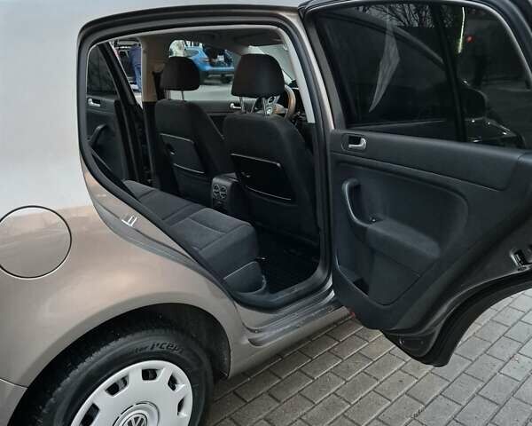 Коричневий Фольксваген Golf Plus, об'ємом двигуна 1.6 л та пробігом 191 тис. км за 6900 $, фото 30 на Automoto.ua