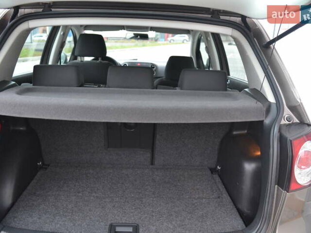 Коричневый Фольксваген Гольф Плюс, объемом двигателя 1.6 л и пробегом 183 тыс. км за 9200 $, фото 21 на Automoto.ua