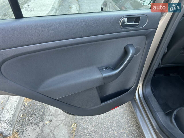 Коричневый Фольксваген Гольф Плюс, объемом двигателя 1.4 л и пробегом 192 тыс. км за 8500 $, фото 18 на Automoto.ua