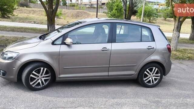 Коричневый Фольксваген Гольф Плюс, объемом двигателя 1.4 л и пробегом 250 тыс. км за 8500 $, фото 3 на Automoto.ua
