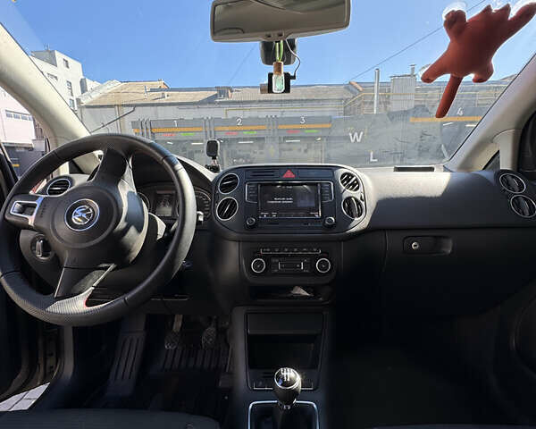 Коричневий Фольксваген Golf Plus, об'ємом двигуна 1.2 л та пробігом 210 тис. км за 7500 $, фото 44 на Automoto.ua