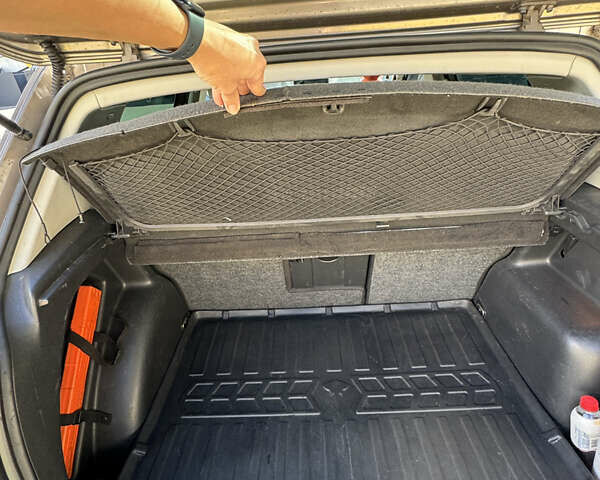 Коричневий Фольксваген Golf Plus, об'ємом двигуна 1.2 л та пробігом 210 тис. км за 7500 $, фото 63 на Automoto.ua