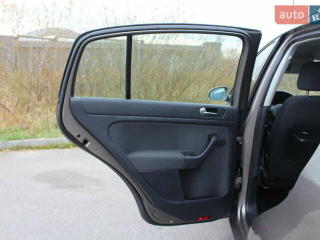 Коричневый Фольксваген Гольф Плюс, объемом двигателя 1.4 л и пробегом 192 тыс. км за 7290 $, фото 80 на Automoto.ua