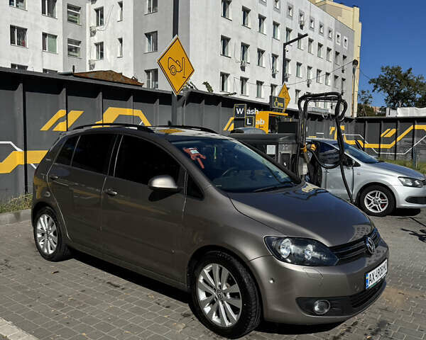 Коричневий Фольксваген Golf Plus, об'ємом двигуна 1.2 л та пробігом 210 тис. км за 7500 $, фото 5 на Automoto.ua