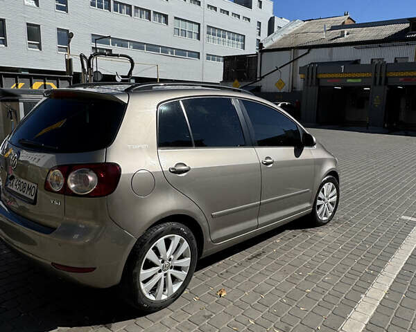 Коричневий Фольксваген Golf Plus, об'ємом двигуна 1.2 л та пробігом 210 тис. км за 7500 $, фото 9 на Automoto.ua