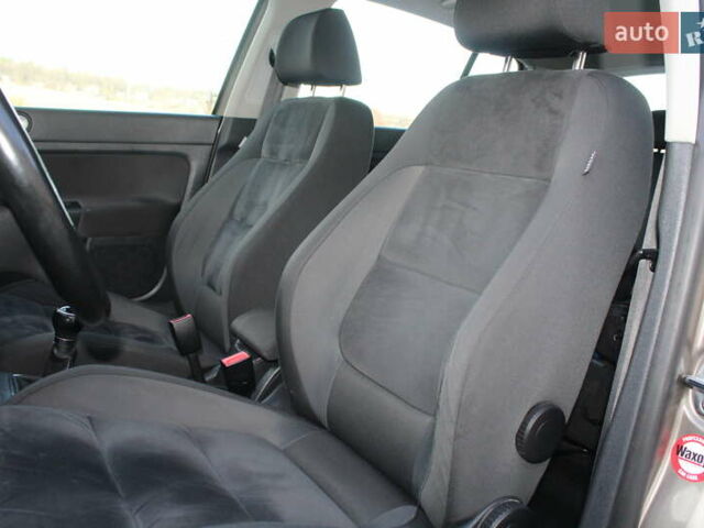 Коричневий Фольксваген Golf Plus, об'ємом двигуна 1.4 л та пробігом 192 тис. км за 7390 $, фото 74 на Automoto.ua