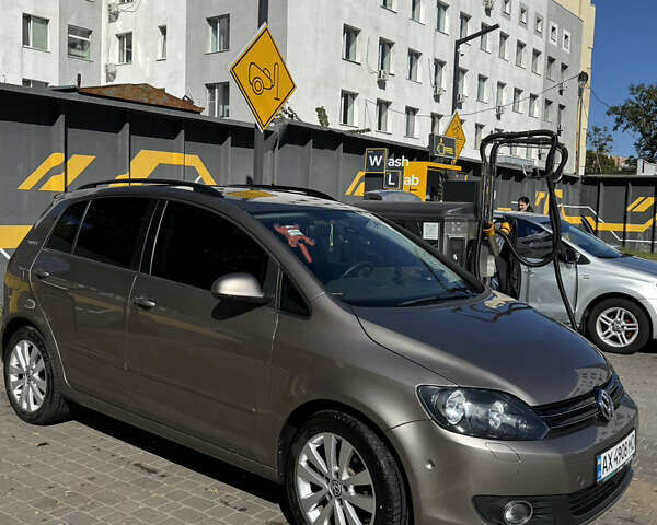 Коричневий Фольксваген Golf Plus, об'ємом двигуна 1.2 л та пробігом 210 тис. км за 7500 $, фото 4 на Automoto.ua