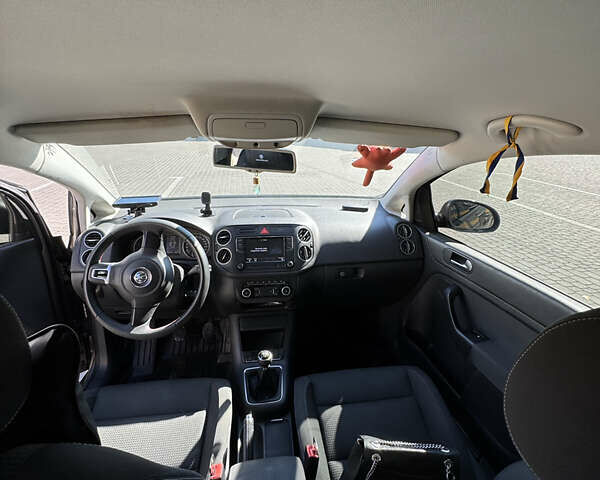 Коричневий Фольксваген Golf Plus, об'ємом двигуна 1.2 л та пробігом 210 тис. км за 7500 $, фото 29 на Automoto.ua