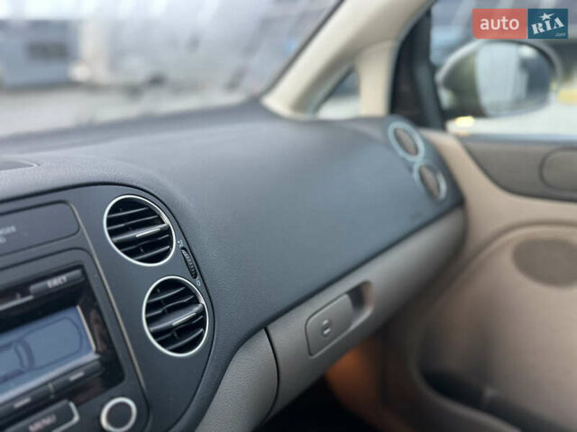 Коричневый Фольксваген Гольф Плюс, объемом двигателя 1.4 л и пробегом 228 тыс. км за 7350 $, фото 52 на Automoto.ua