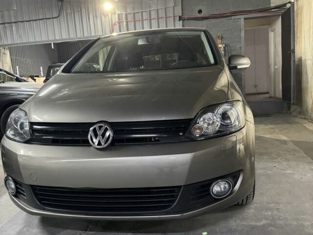 Коричневий Фольксваген Golf Plus, об'ємом двигуна 1.4 л та пробігом 123 тис. км за 10900 $, фото 1 на Automoto.ua