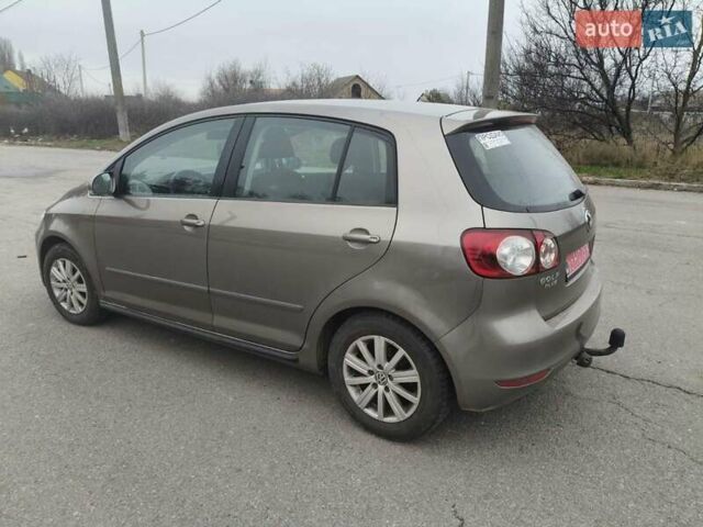 Коричневый Фольксваген Гольф Плюс, объемом двигателя 1.6 л и пробегом 230 тыс. км за 7600 $, фото 5 на Automoto.ua