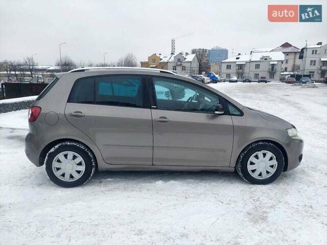 Коричневый Фольксваген Гольф Плюс, объемом двигателя 1.6 л и пробегом 366 тыс. км за 6850 $, фото 5 на Automoto.ua