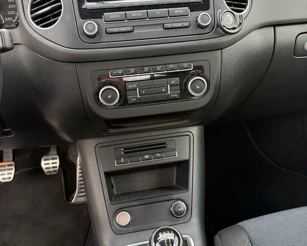 Коричневый Фольксваген Гольф Плюс, объемом двигателя 1.4 л и пробегом 236 тыс. км за 8200 $, фото 10 на Automoto.ua