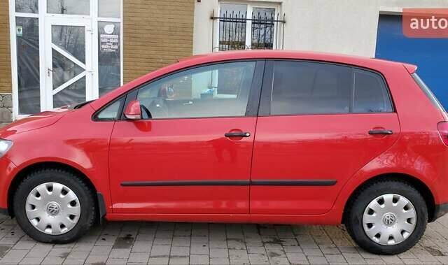 Червоний Фольксваген Golf Plus, об'ємом двигуна 1.6 л та пробігом 171 тис. км за 5000 $, фото 5 на Automoto.ua