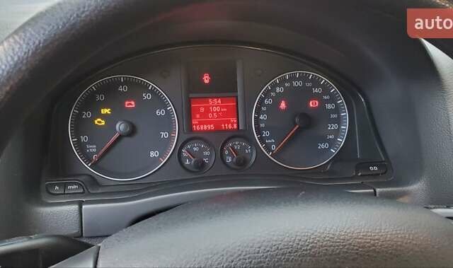 Червоний Фольксваген Golf Plus, об'ємом двигуна 1.6 л та пробігом 171 тис. км за 5000 $, фото 2 на Automoto.ua