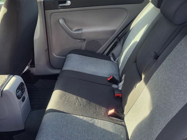 Червоний Фольксваген Golf Plus, об'ємом двигуна 1.4 л та пробігом 238 тис. км за 6700 $, фото 2 на Automoto.ua