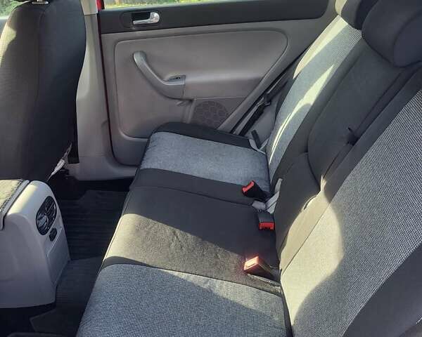 Червоний Фольксваген Golf Plus, об'ємом двигуна 1.39 л та пробігом 238 тис. км за 6700 $, фото 7 на Automoto.ua