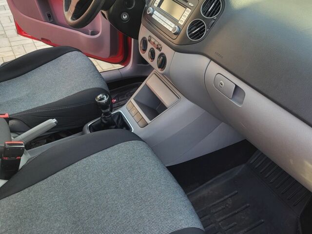 Червоний Фольксваген Golf Plus, об'ємом двигуна 1.4 л та пробігом 238 тис. км за 6700 $, фото 6 на Automoto.ua