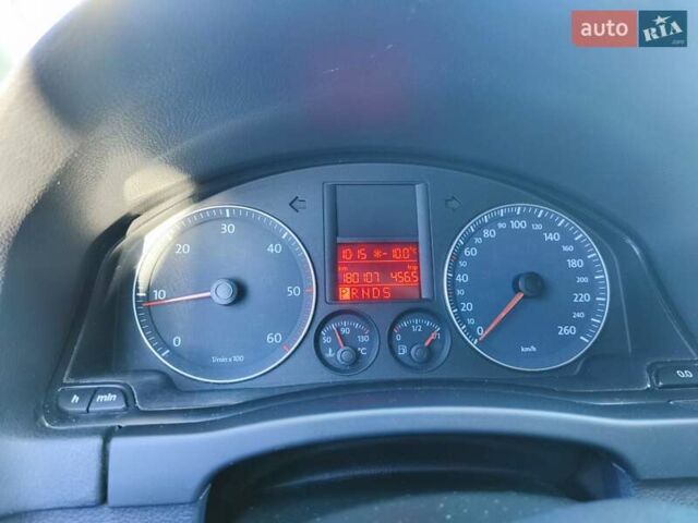 Красный Фольксваген Гольф Плюс, объемом двигателя 0 л и пробегом 180 тыс. км за 8200 $, фото 17 на Automoto.ua