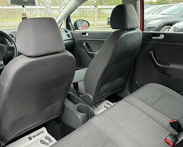 Червоний Фольксваген Golf Plus, об'ємом двигуна 1.6 л та пробігом 310 тис. км за 6350 $, фото 8 на Automoto.ua