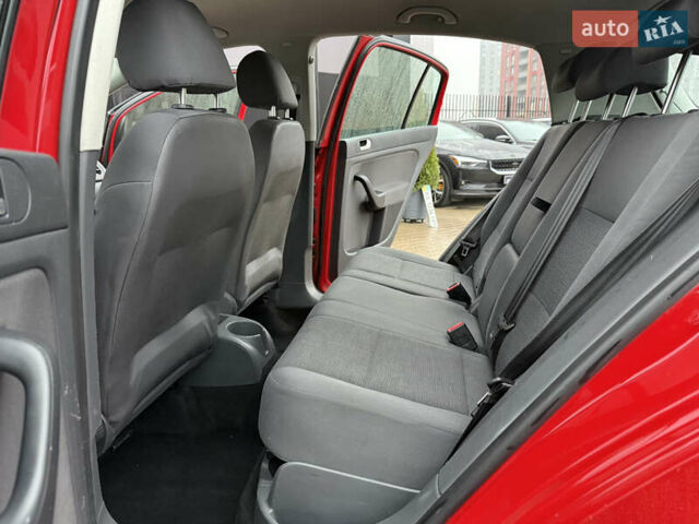 Красный Фольксваген Гольф Плюс, объемом двигателя 1.9 л и пробегом 240 тыс. км за 5900 $, фото 16 на Automoto.ua