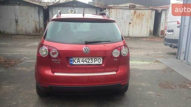 Красный Фольксваген Гольф Плюс, объемом двигателя 1.4 л и пробегом 184 тыс. км за 6900 $, фото 3 на Automoto.ua