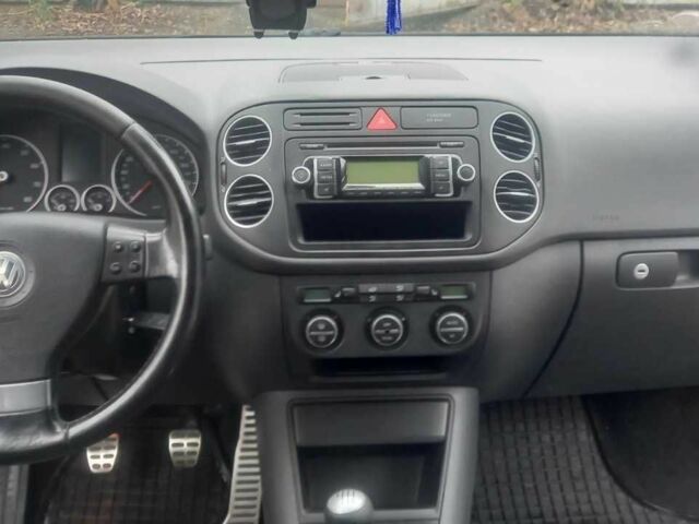 Червоний Фольксваген Golf Plus, об'ємом двигуна 1.4 л та пробігом 184 тис. км за 6900 $, фото 8 на Automoto.ua