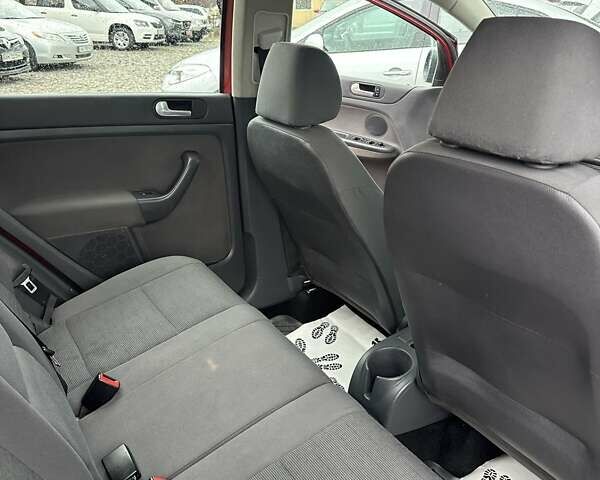 Червоний Фольксваген Golf Plus, об'ємом двигуна 1.6 л та пробігом 310 тис. км за 6350 $, фото 11 на Automoto.ua