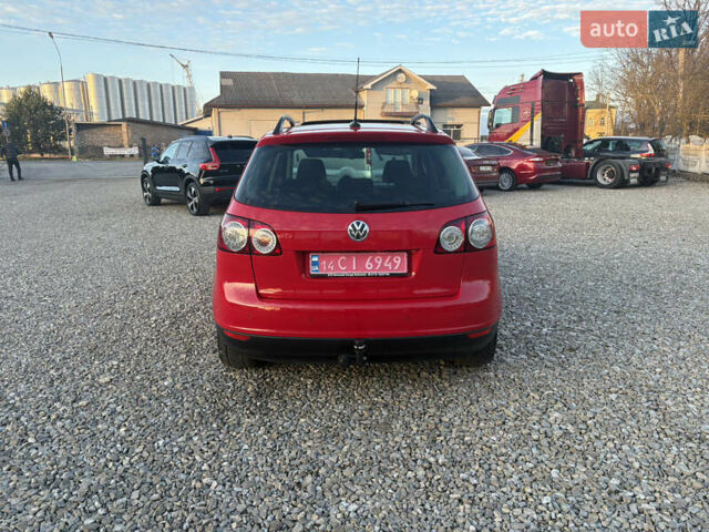 Красный Фольксваген Гольф Плюс, объемом двигателя 1.4 л и пробегом 238 тыс. км за 7200 $, фото 4 на Automoto.ua