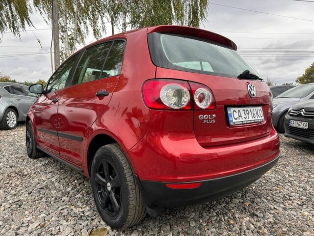 Красный Фольксваген Гольф Плюс, объемом двигателя 1.6 л и пробегом 310 тыс. км за 6350 $, фото 3 на Automoto.ua