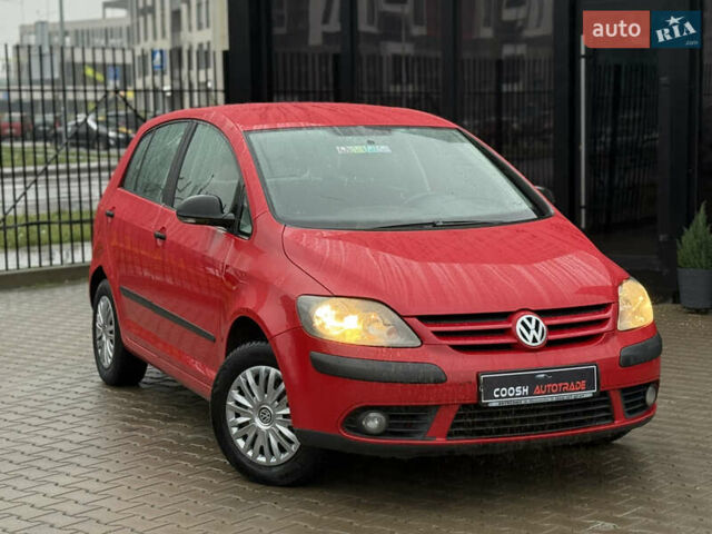 Красный Фольксваген Гольф Плюс, объемом двигателя 1.9 л и пробегом 240 тыс. км за 5900 $, фото 2 на Automoto.ua