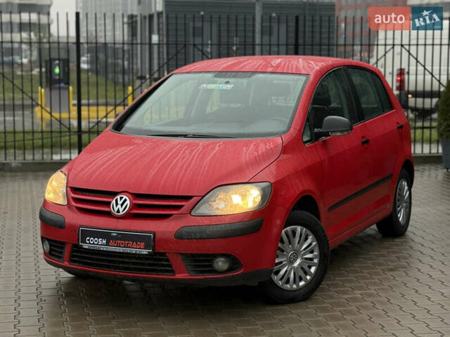 Красный Фольксваген Гольф Плюс, объемом двигателя 1.9 л и пробегом 240 тыс. км за 5900 $, фото 1 на Automoto.ua