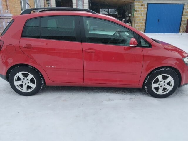 Красный Фольксваген Гольф Плюс, объемом двигателя 0 л и пробегом 280 тыс. км за 6700 $, фото 6 на Automoto.ua