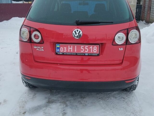 Красный Фольксваген Гольф Плюс, объемом двигателя 0 л и пробегом 280 тыс. км за 6700 $, фото 4 на Automoto.ua