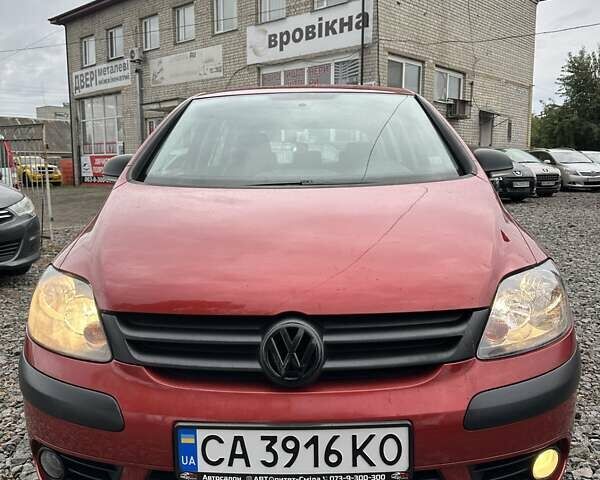 Червоний Фольксваген Golf Plus, об'ємом двигуна 1.6 л та пробігом 310 тис. км за 6350 $, фото 9 на Automoto.ua