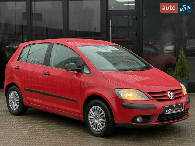 Красный Фольксваген Гольф Плюс, объемом двигателя 1.9 л и пробегом 240 тыс. км за 5900 $, фото 4 на Automoto.ua