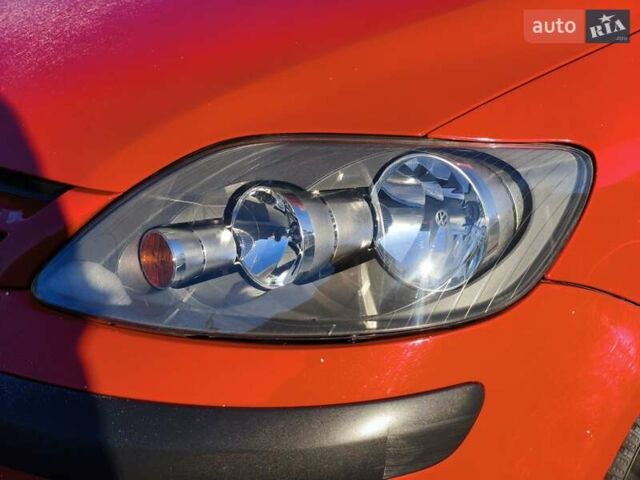 Красный Фольксваген Гольф Плюс, объемом двигателя 0 л и пробегом 180 тыс. км за 8200 $, фото 7 на Automoto.ua