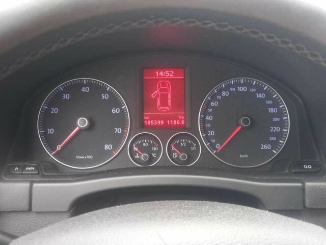 Червоний Фольксваген Golf Plus, об'ємом двигуна 1.4 л та пробігом 184 тис. км за 6900 $, фото 7 на Automoto.ua