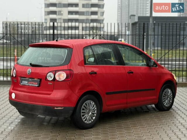 Красный Фольксваген Гольф Плюс, объемом двигателя 1.9 л и пробегом 240 тыс. км за 5900 $, фото 11 на Automoto.ua