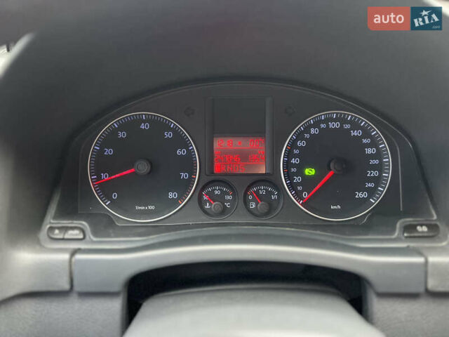 Червоний Фольксваген Golf Plus, об'ємом двигуна 1.6 л та пробігом 247 тис. км за 6500 $, фото 36 на Automoto.ua