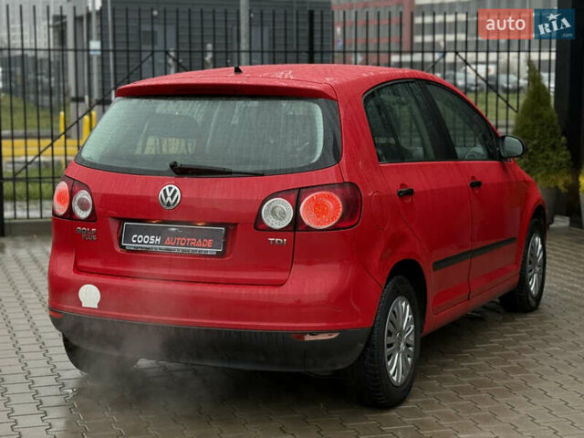 Красный Фольксваген Гольф Плюс, объемом двигателя 1.9 л и пробегом 240 тыс. км за 5900 $, фото 10 на Automoto.ua