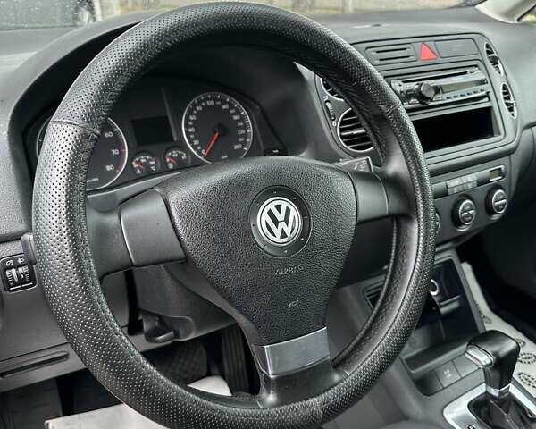 Червоний Фольксваген Golf Plus, об'ємом двигуна 1.6 л та пробігом 310 тис. км за 6350 $, фото 13 на Automoto.ua