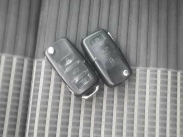 Червоний Фольксваген Golf Plus, об'ємом двигуна 1.4 л та пробігом 184 тис. км за 6900 $, фото 20 на Automoto.ua