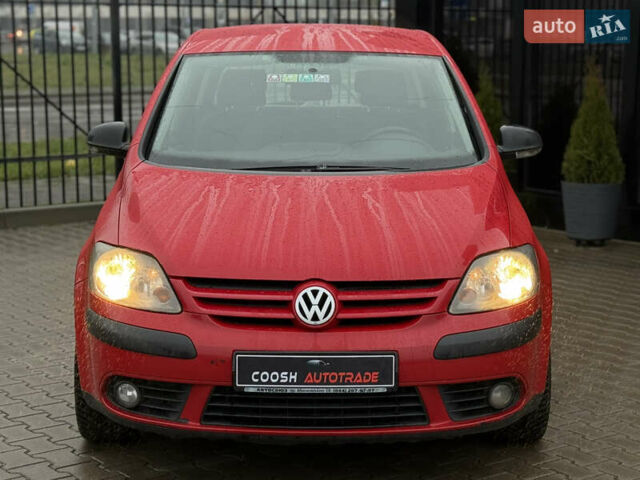 Красный Фольксваген Гольф Плюс, объемом двигателя 1.9 л и пробегом 240 тыс. км за 5900 $, фото 5 на Automoto.ua