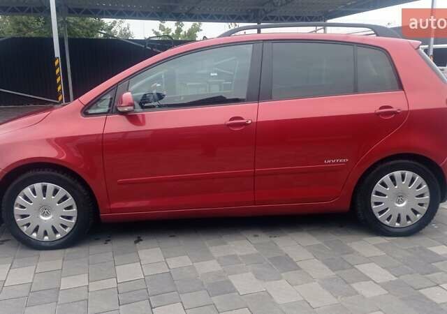Красный Фольксваген Гольф Плюс, объемом двигателя 1.4 л и пробегом 235 тыс. км за 6900 $, фото 22 на Automoto.ua