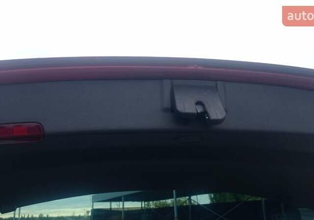 Красный Фольксваген Гольф Плюс, объемом двигателя 1.4 л и пробегом 235 тыс. км за 6900 $, фото 6 на Automoto.ua