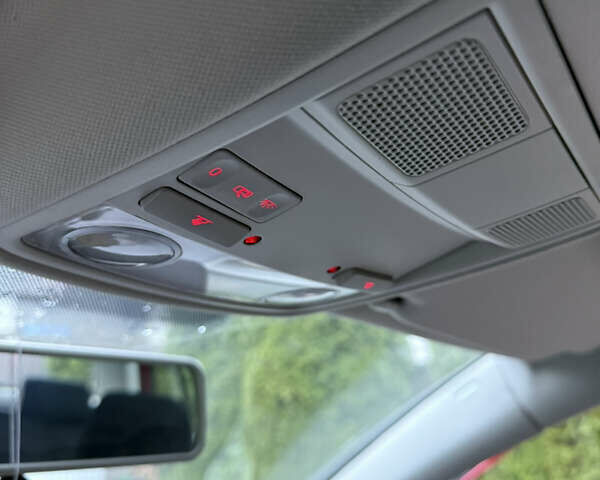 Червоний Фольксваген Golf Plus, об'ємом двигуна 1.4 л та пробігом 190 тис. км за 6600 $, фото 7 на Automoto.ua