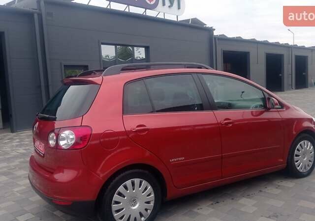 Красный Фольксваген Гольф Плюс, объемом двигателя 1.4 л и пробегом 235 тыс. км за 6900 $, фото 23 на Automoto.ua