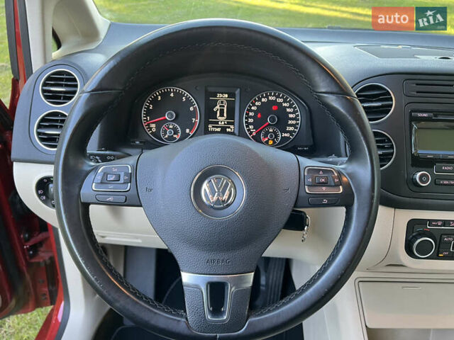 Красный Фольксваген Гольф Плюс, объемом двигателя 1.4 л и пробегом 177 тыс. км за 5999 $, фото 15 на Automoto.ua